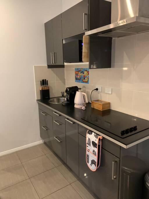 Beachfront Self Contained Studio White Beach Екстер'єр фото